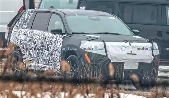 定位中型SUV 全新Jeep自由光路测谍照曝光(图1)