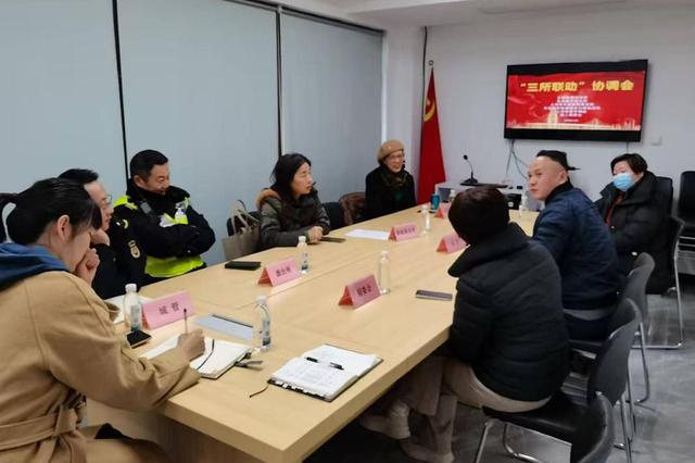 爱体育APP私装污水管道直通排水渠？他们联动处置解民忧(图2)