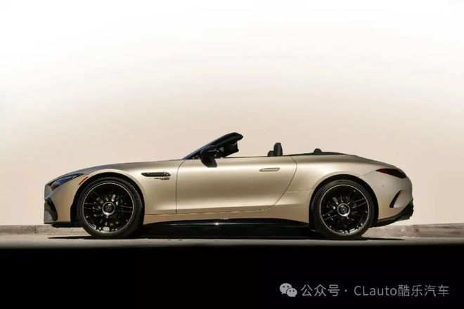 奢华优雅且运动奔驰 SL63 Manufaktur Golden Coast 黄金海岸定制超跑 酷乐汽车(图3)