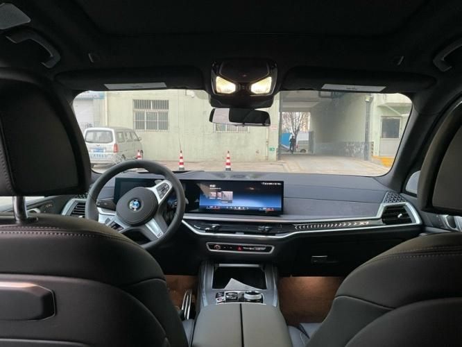 2025款宝马(进口)宝马X7 报价 图片 参数 配置简介(图3)
