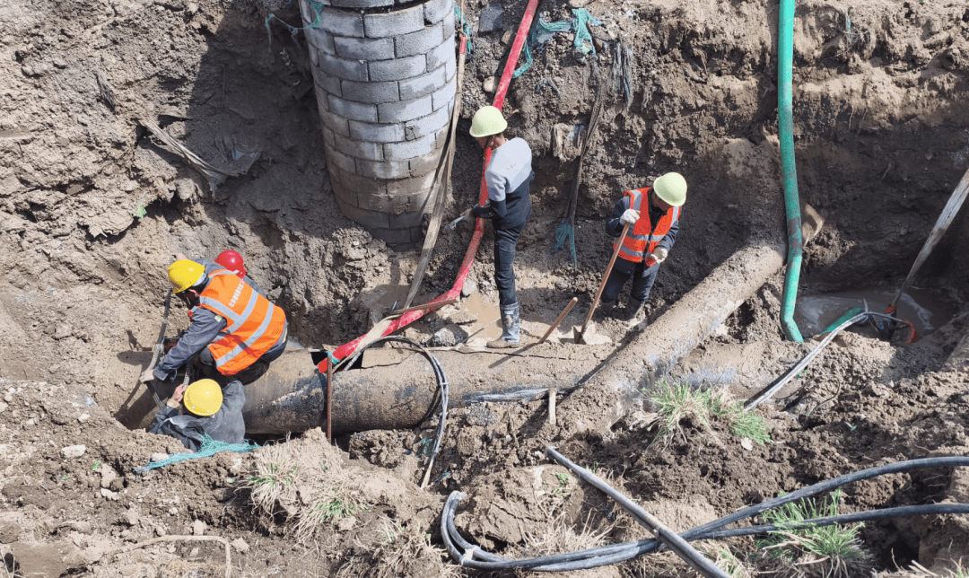 突发通州这里水管破裂影响3000余户玉桥街道紧急处理(图1)